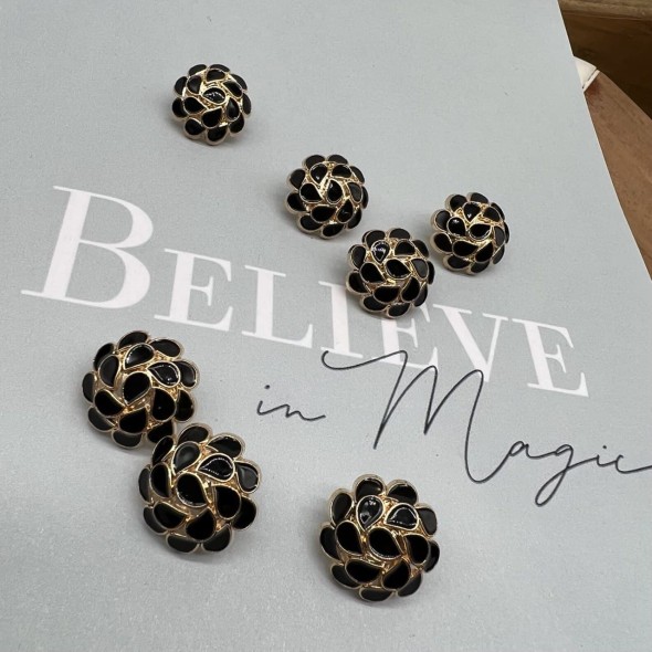 Пуговицы металлические золотистые со вставками чёрной эмали, 18 мм