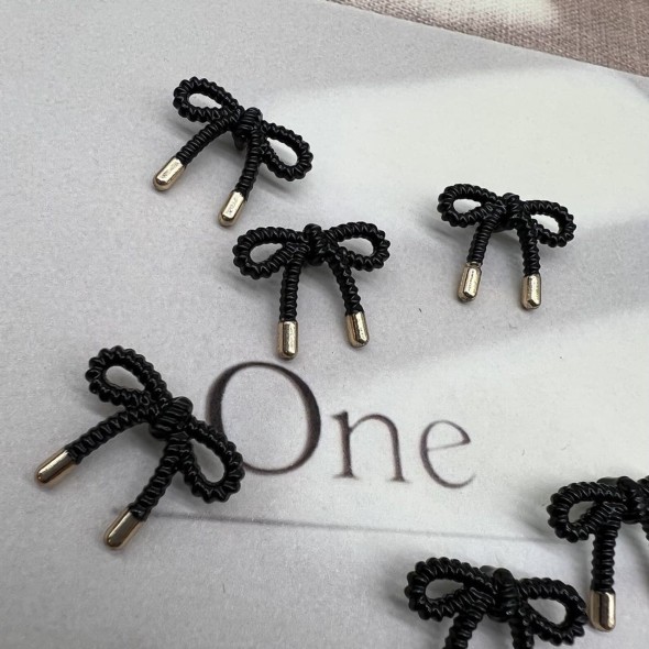 Пуговицы металл на ножке в виде бантиков чёрного цвета, 23 мм