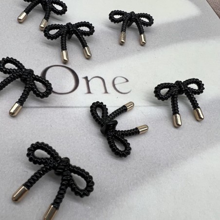 Пуговицы металл на ножке в виде бантиков чёрного цвета, 23 мм