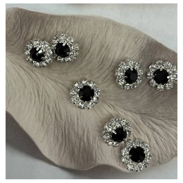 Пуговицы серебристый металл со стразами чёрного цвета и цвета кристалл, 16 мм