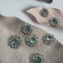 Пуговицы серебристый металл со стразами цвета кристалл и светло-бирюзовыми, на ножке, 16 мм