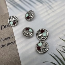 Пуговицы цвета серебра, с декором в виде сердечек, покрытых цветной эмалью, 20 мм