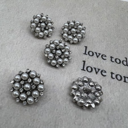 Пуговицы металл со стразами и жемчугом