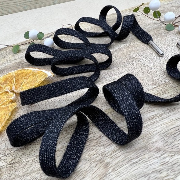 Шнурки трикотажные кругловязаные, чёрные, с матовым люрексом