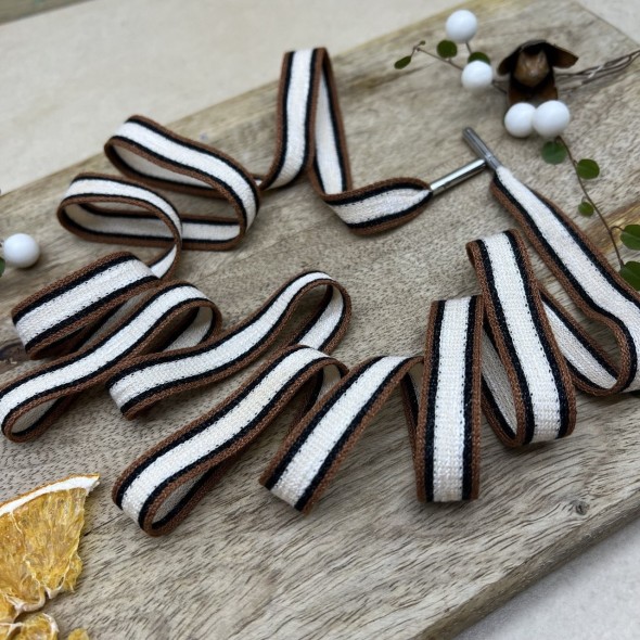 Шнурки трикотажные молочные с коричневыми и чёрными полосками