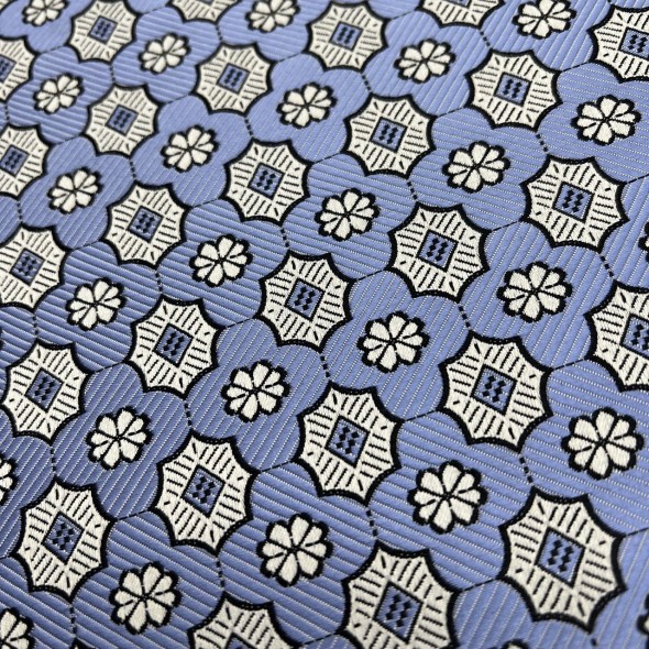 Жаккард сиреневый с геометрически рисунком