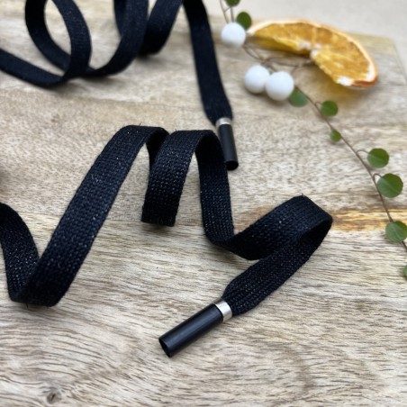 Шнурки трикотажные кругловязаные чёрные с блестящей нитью в тон