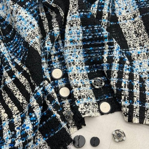 Твид в крупную клетку с неоново-голубыми нитями