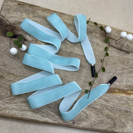 Шнурок бархатный светло-бирюзовый с чёрными концевиками, 18 мм