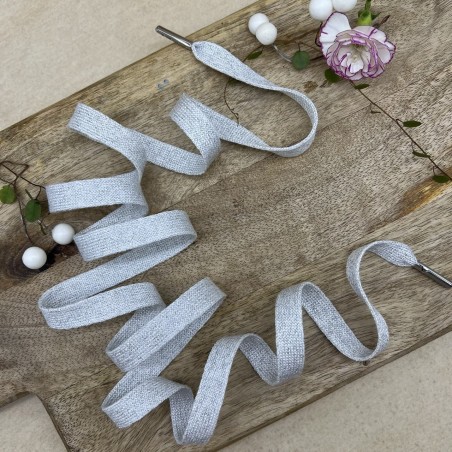 Шнурки трикотажные кругловязаные, белые, с серебристым люрексом