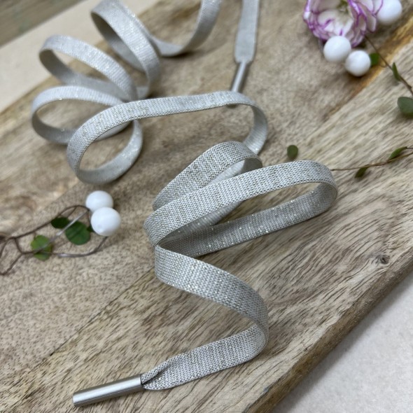 Шнурок трикотажный кругловязаный холодный бежевый с люрексом,10 мм