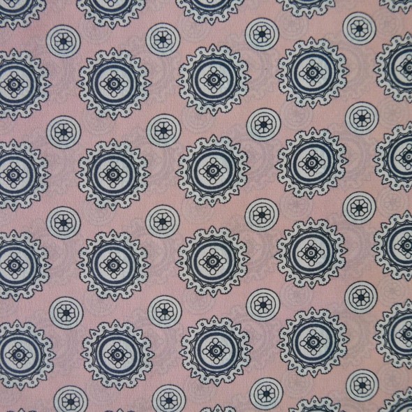 Шёлк нежно- розовый  с геометрическими ажурными кругами
