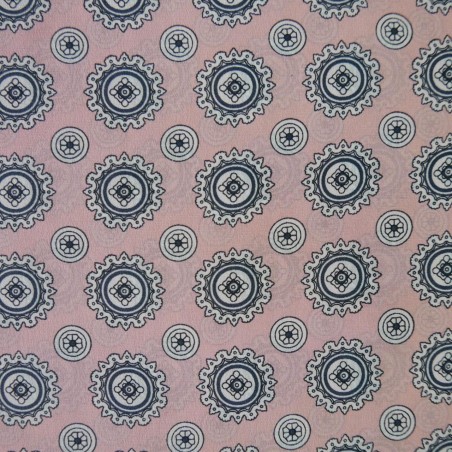 Шёлк нежно- розовый  с геометрическими ажурными кругами