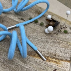 Шнурок трикотажный кругловязаный бирюзовый с серебристыми наконечниками