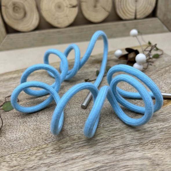 Шнурок трикотажный кругловязаный бирюзовый с серебристыми наконечниками