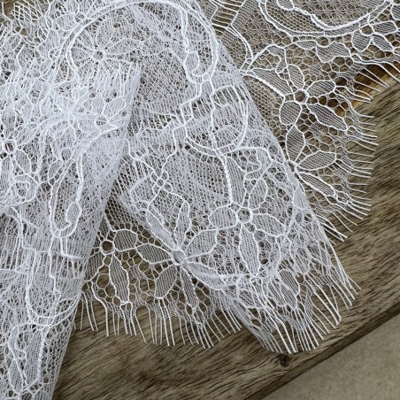Кружево ажурное тонкое молочного цвета, ширина 14 см
