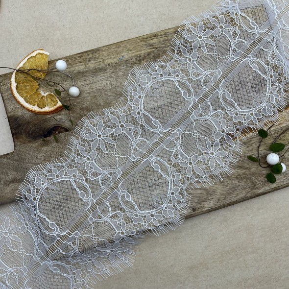 Кружево ажурное тонкое молочного цвета, ширина 14 см