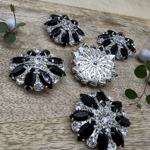 Пуговицы крупные декоративные с чёрными стразами, 40 мм