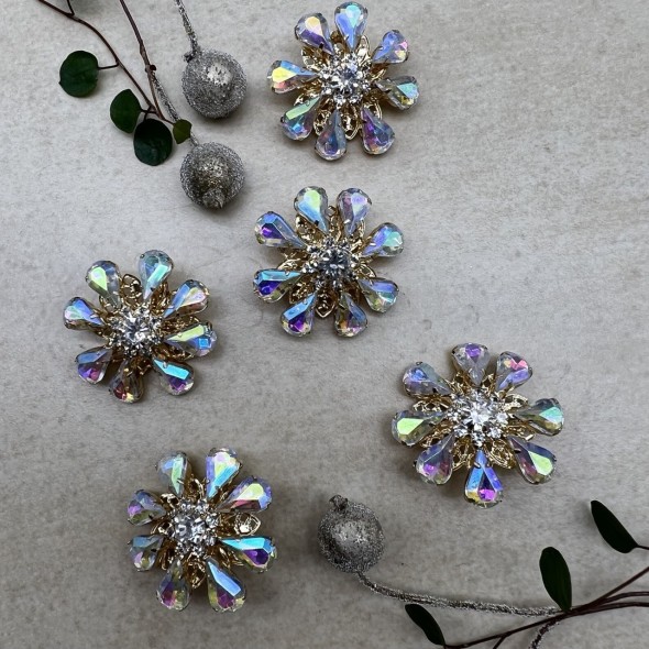 Пуговицы золотистый металл со стразами цвета хамелеон, 28 мм