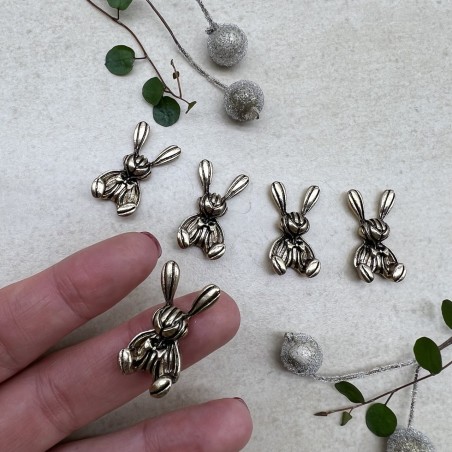 Пришивной элемент заяц цвета тёмного золота, 1.6*2.7 мм