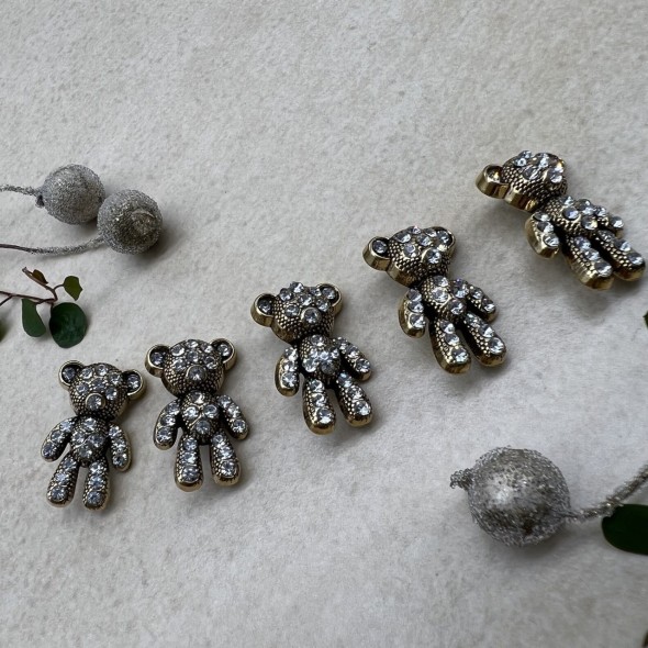 Пуговицы мишки цвета тёмного золота со стразами, 2.4*1.5 мм