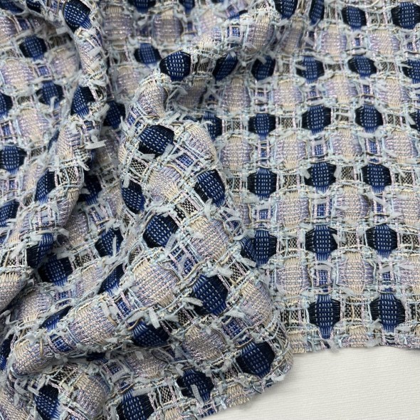 Твид многоцветный в сиренево-голубых тонах.