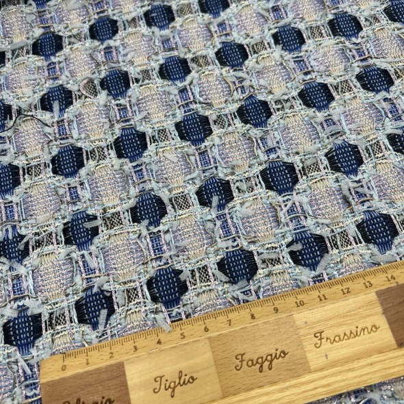 Твид многоцветный в сиренево-голубых тонах.