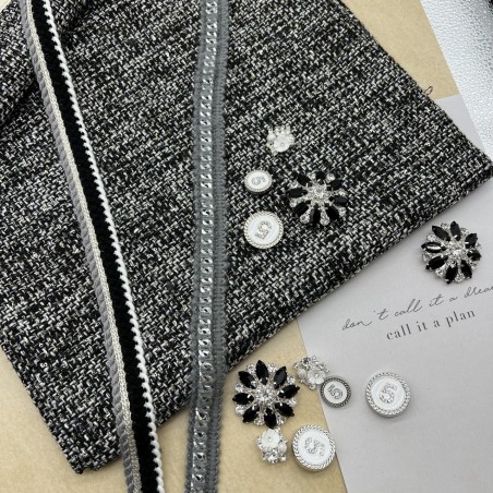 Твид меланжевый с мелкими пайетками и золотистым люрексом