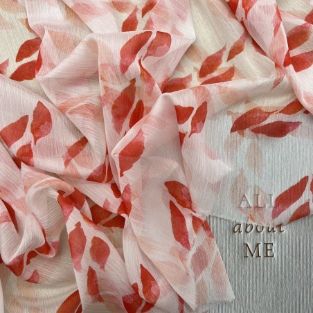 Ткань шифон жатый с коралловым принтом