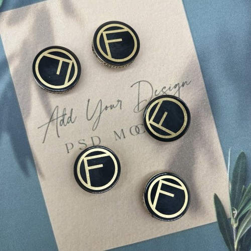 Пуговицы пластик на ножке с буквой F, 25 мм 2