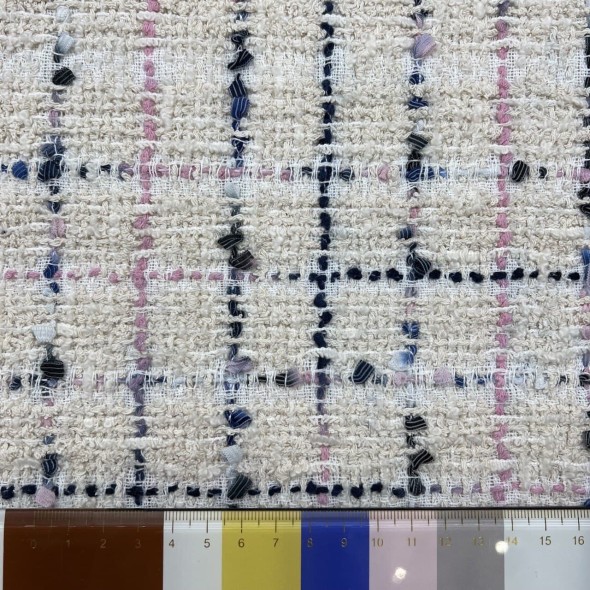 Твид хлопковый молочный в клетку с цветными лентами