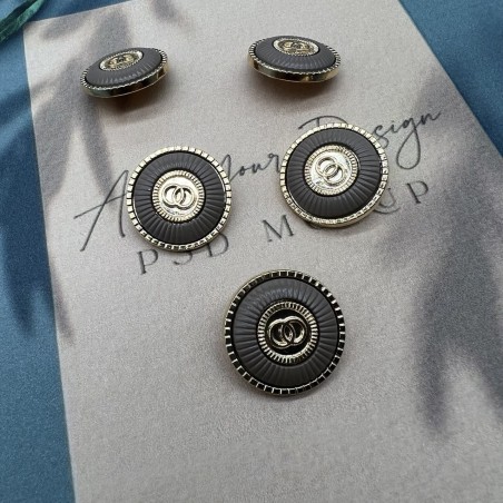 Пуговицы золотистые с бежевыми вставками, 23 мм