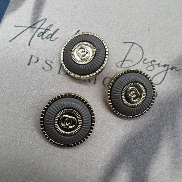 Пуговицы золотистые с бежевыми вставками, 23 мм