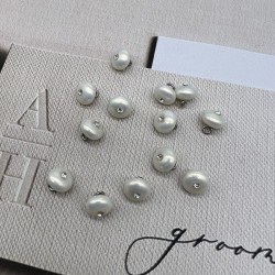 Пуговицы блузочные жемчуг на ножке со стразами, 9 мм