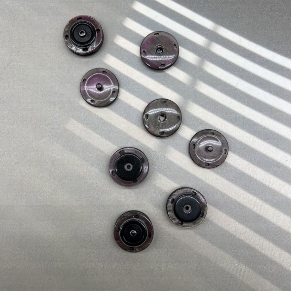 Кнопки пластик пришивные, 25 мм