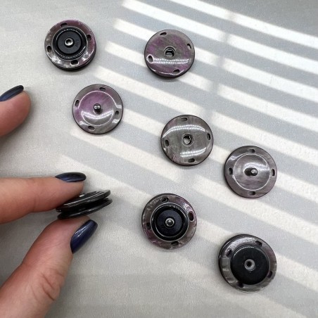 Кнопки пластик пришивные, 25 мм