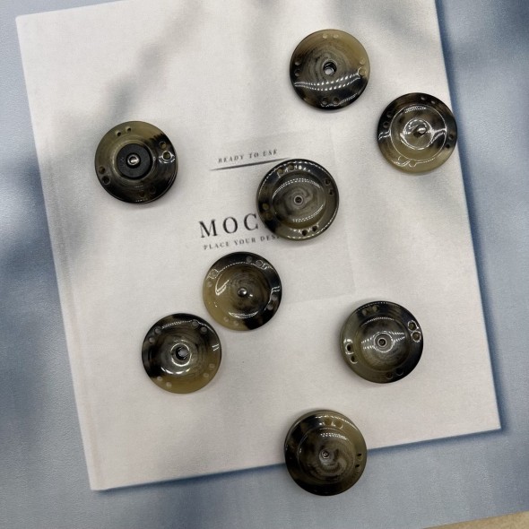 Кнопки пластик пришивные, 25 мм