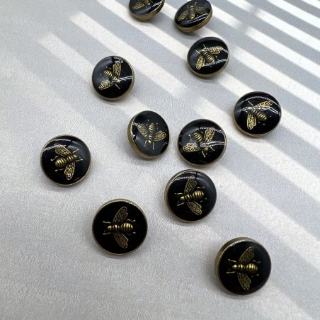 Пуговицы рубашечные на ножке, чёрная эмаль с мухой, 14 мм