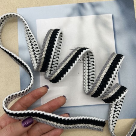 Тесьма текстильная из мягких нитей с серебристым люрексом, 2 см