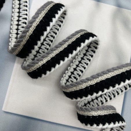 Тесьма текстильная из мягких нитей с серебристым люрексом, 2 см