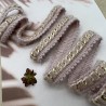 Тесьма цепочка золотистая, оплетенная нежно-розовыми пушистыми нитями, 1.5 см