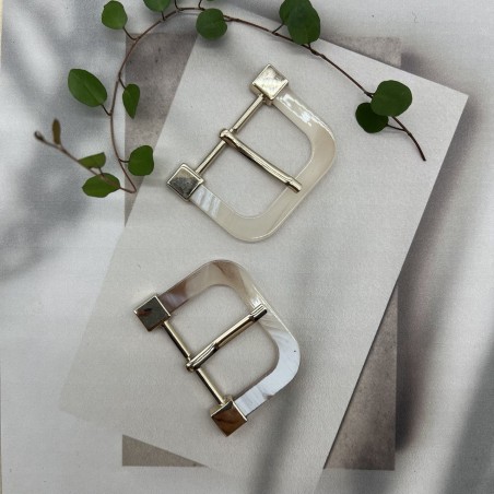 Пряжка металлическая с пластиковыми вставками, 3.5 см