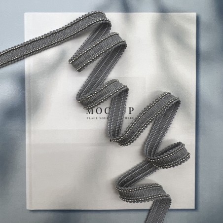 Тесьма текстильная серая с металлическими цепочками серебристого цвета