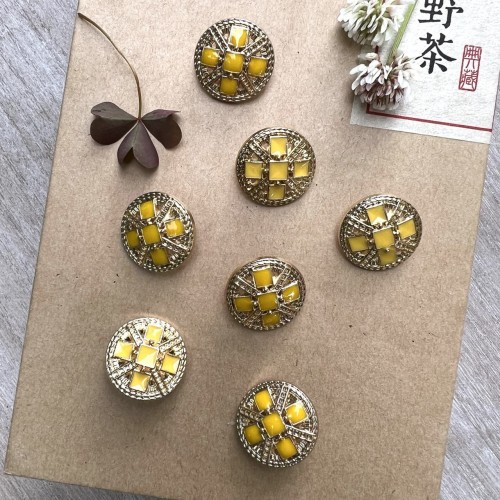 Пуговицы золотистый металл с желтой эмалью, 23 мм
