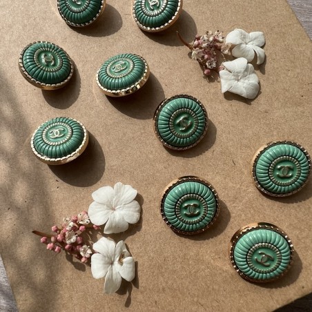 Пуговицы металлические золотистые со светлой изумрудной эмалью, 18 мм