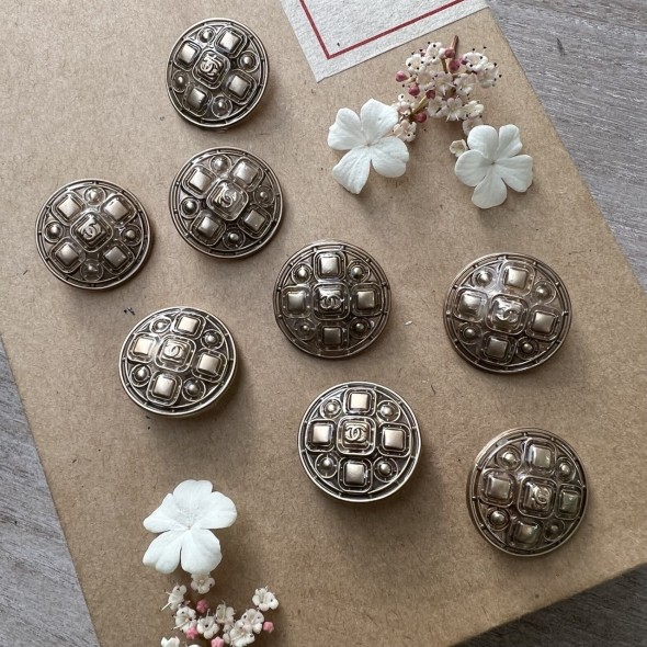 Пуговицы металлические матовое золото с логотипом, 18 мм