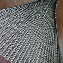 Плиссированная деталь для юбки в клетку