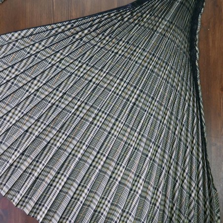 Плиссированная деталь для юбки в клетку