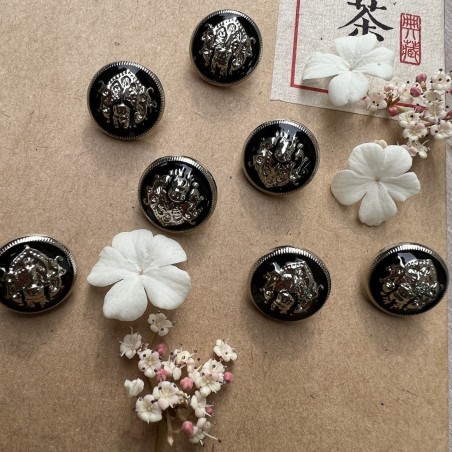 Пуговицы металлические в геральдическом стиле серебристые с чёрной эмалью, 18 мм