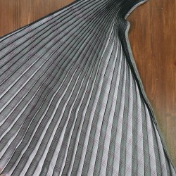 Плиссированная деталь для юбки в клетку